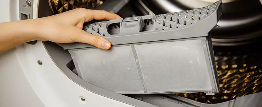 Signs Of A Clogged Dryer Lint Trap in Lutz, Florida